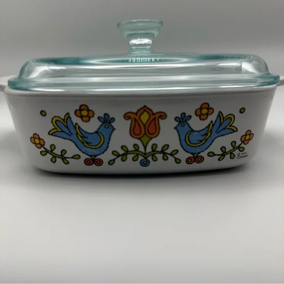 Vintage 1975 Corningware Baking Dish with Lid - Picture 2 of 12